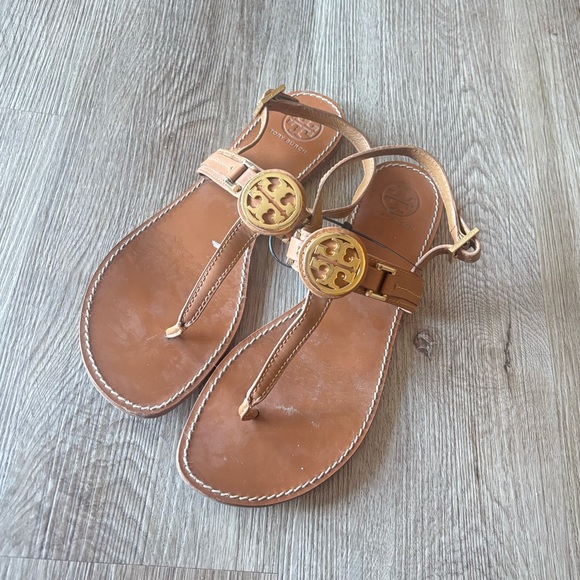 Tory Burch Tan Leather Thong Sandals - Picture 3 of 9